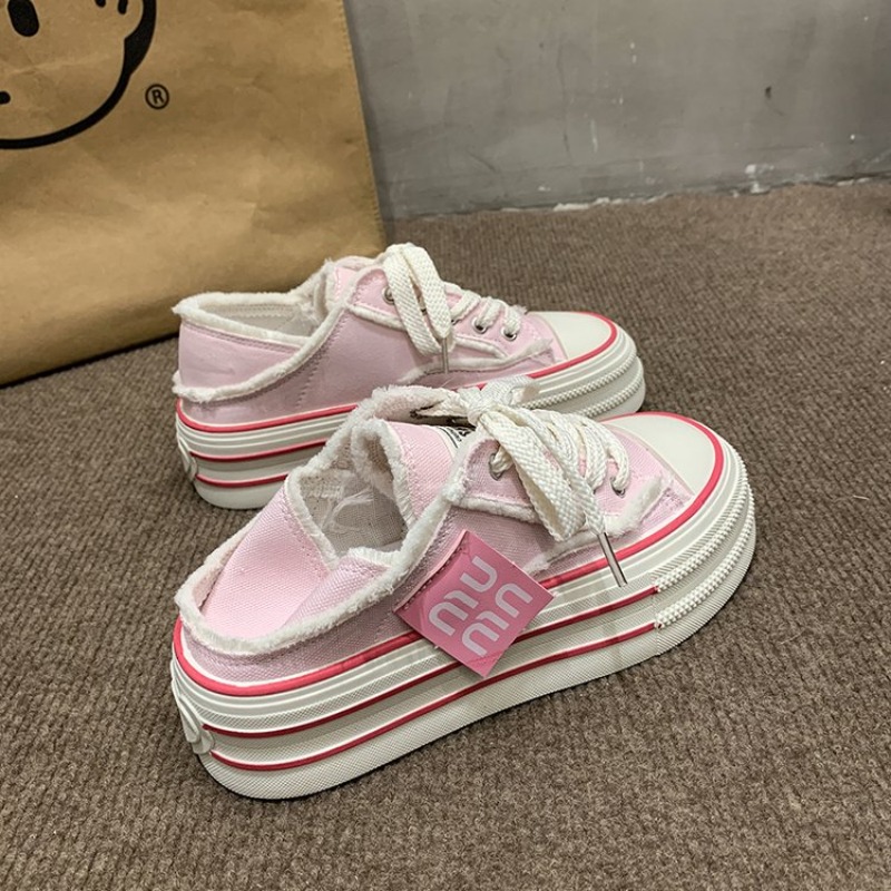 Sepatu Sneakers Wanita Kulit M - Sports Equipment Resale ulasan dan harga